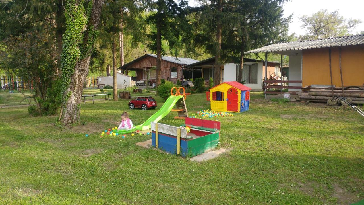 Къща за гости Дъга Cherni Osum Экстерьер фото